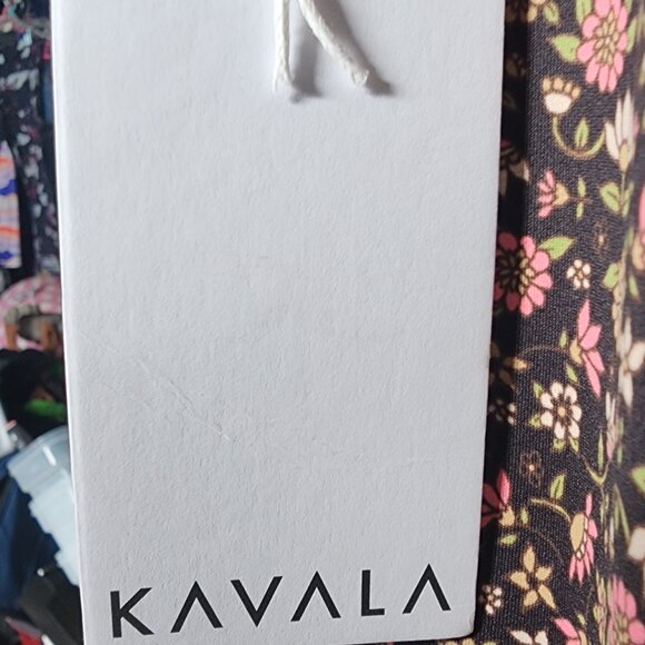 Kavala Collective Floral Print High-Waisted Capris - Picture 5 of 6